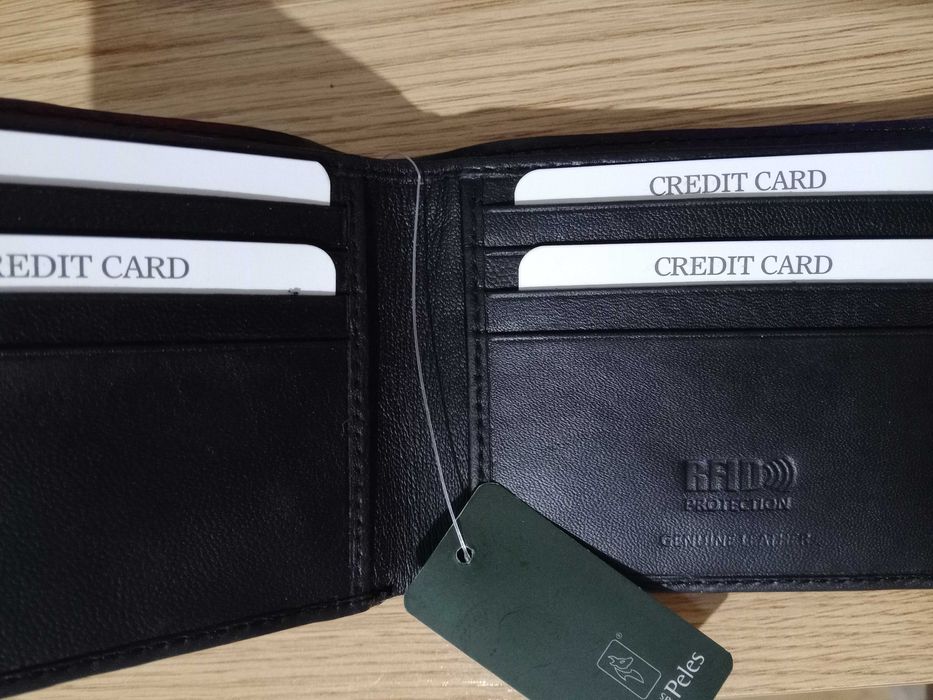 Carteira em Pele Nova nunca usada