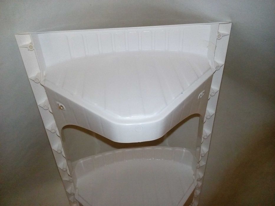 угловая навесная полка в ванную комнату, пластиковая 48 см (3 яруса)