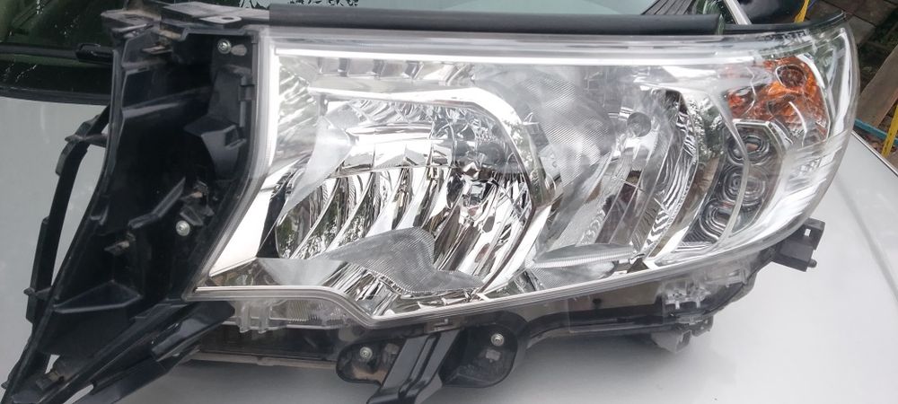 Продам оптику на TOYOTA LAND CRUISER