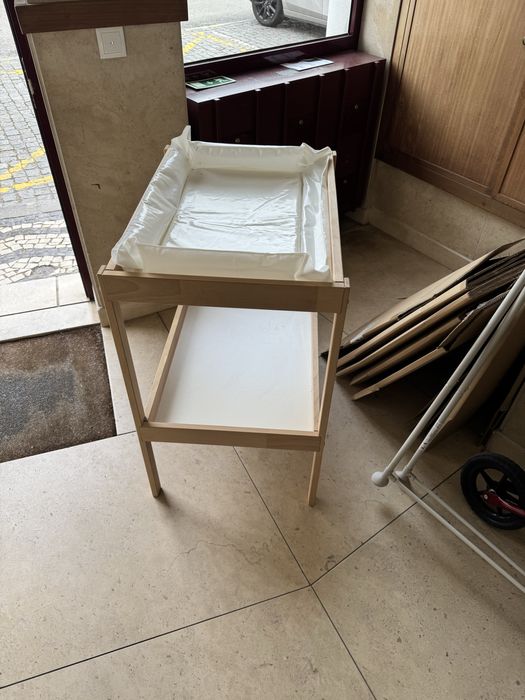 Fraldario IKEA com arrumacao