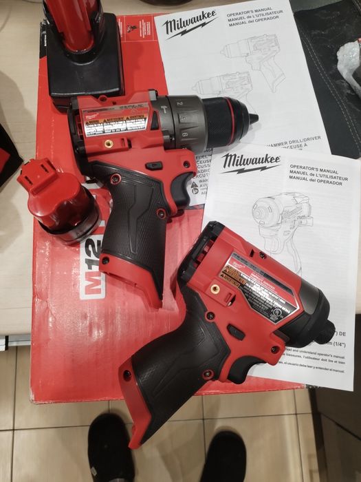 Milwaukee  Импакт , дрель. Комплет Оригинал