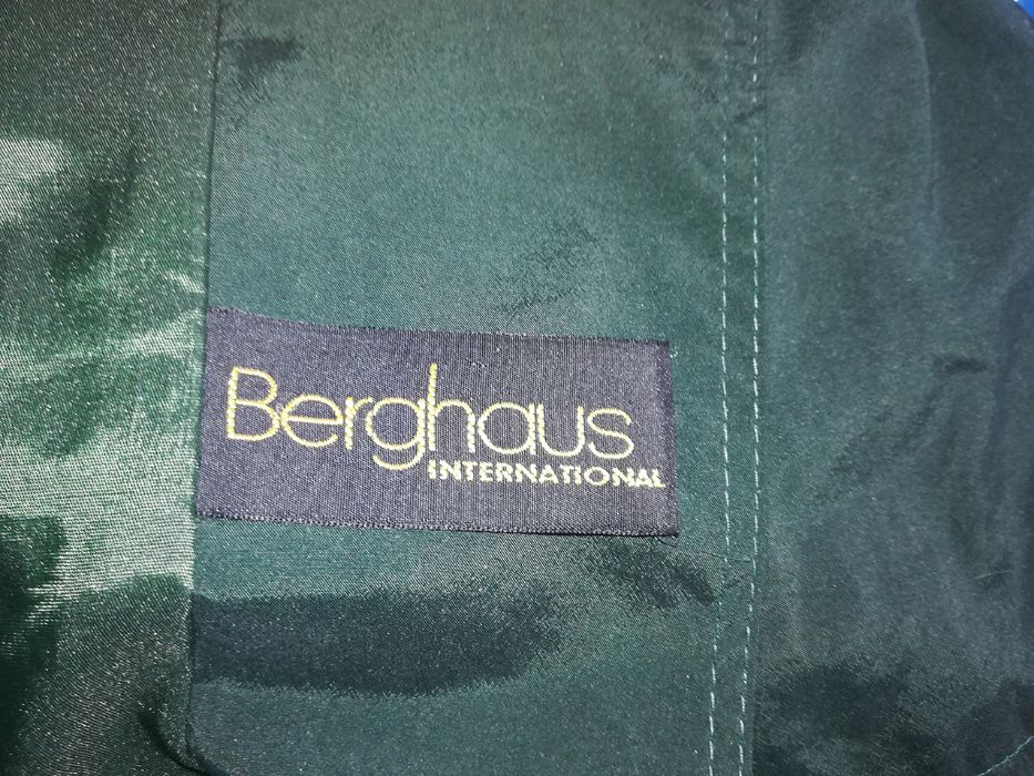 Gabardina Berghaus Verde ou Casaco Napa Cinza