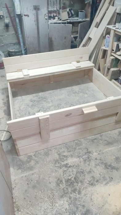 Piaskownice zamykane z daszkiem