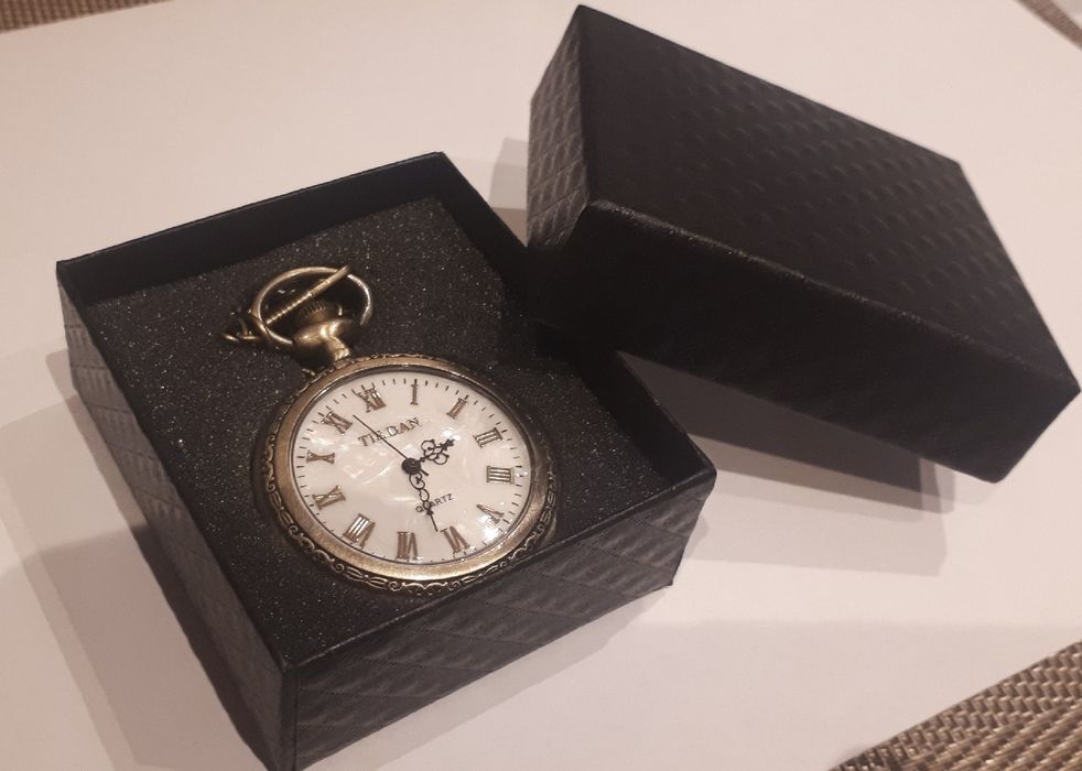 Zegarek kieszonkowy TIEDAN kwarcowy.
130
 zł