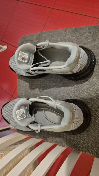 Adidas Кроссовки