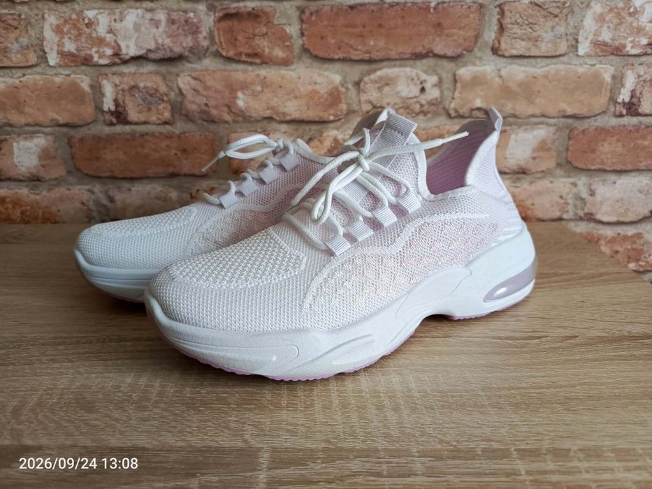 Sneakersy Sinsay