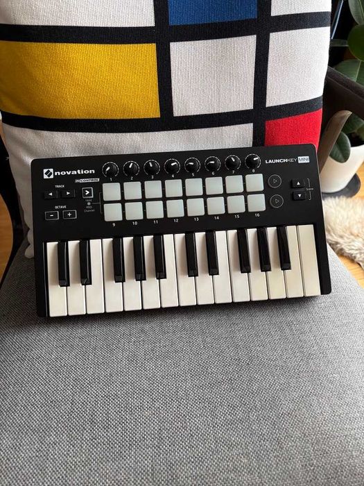 Kontroler Novation Launchkey Mini Mk2 jak nowy