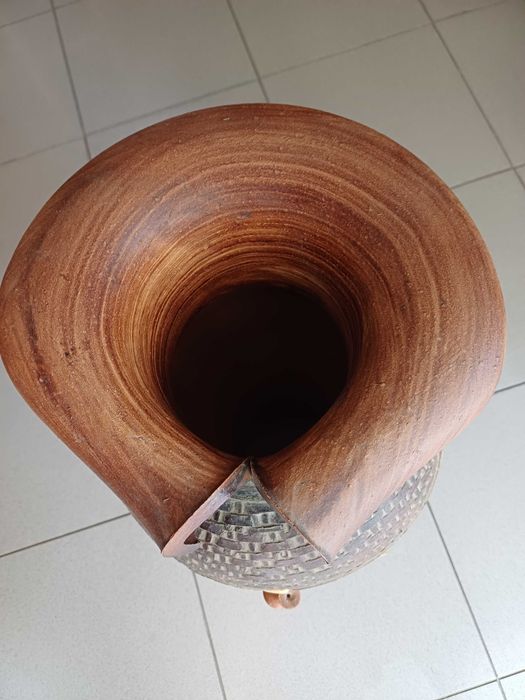 Jarrão grande em barro