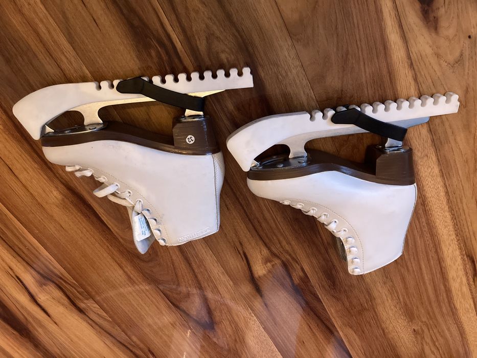 Łyżwy figurowe rozm. 32 Decathlon - używane jeden sezon 3-4 razy