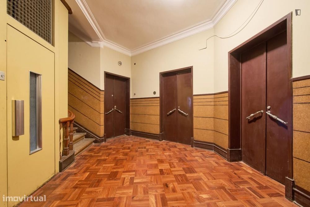 Quarto - localizado em Alameda Lisbon