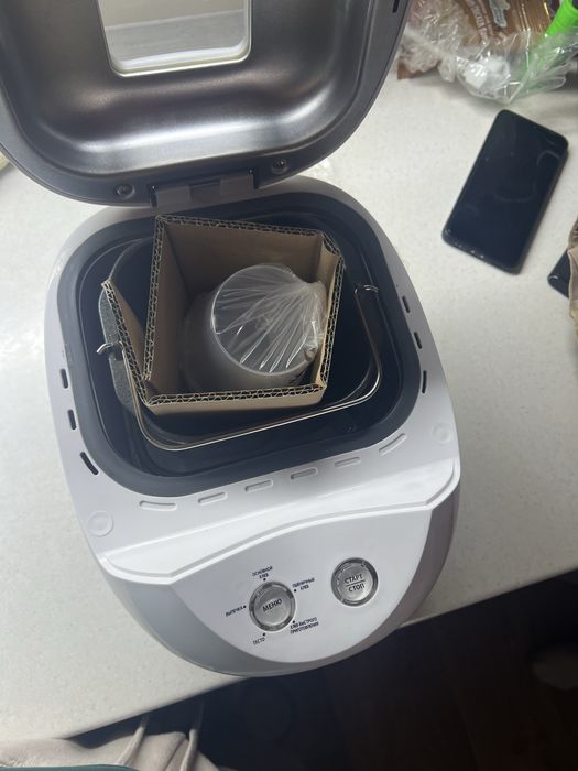 Хлібопіч ST 530вт