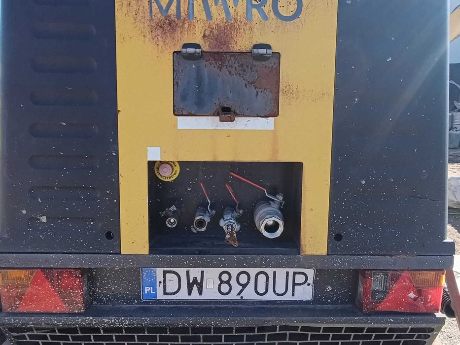 Sprężarka śrubowa CompAir C125