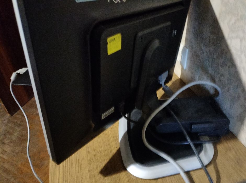 Монитор 24 дюйма Philips