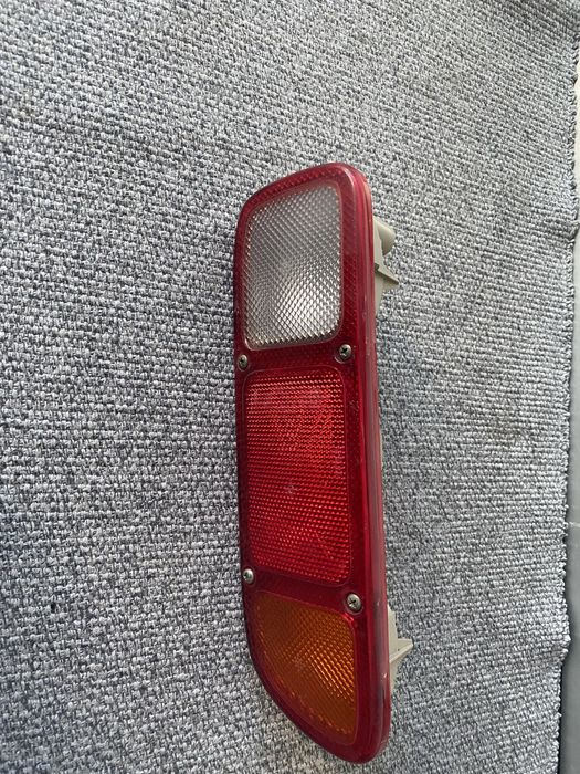 Farolin traseiros ( parachoque)) nissan terrano 2 / Ford Maverick