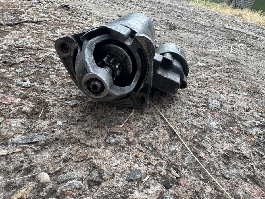 Стартер Volkswagen Passat b5+