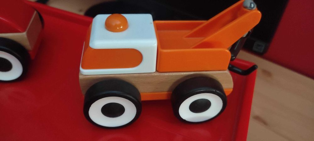 Garagem com dois carros IKEA Lillabo