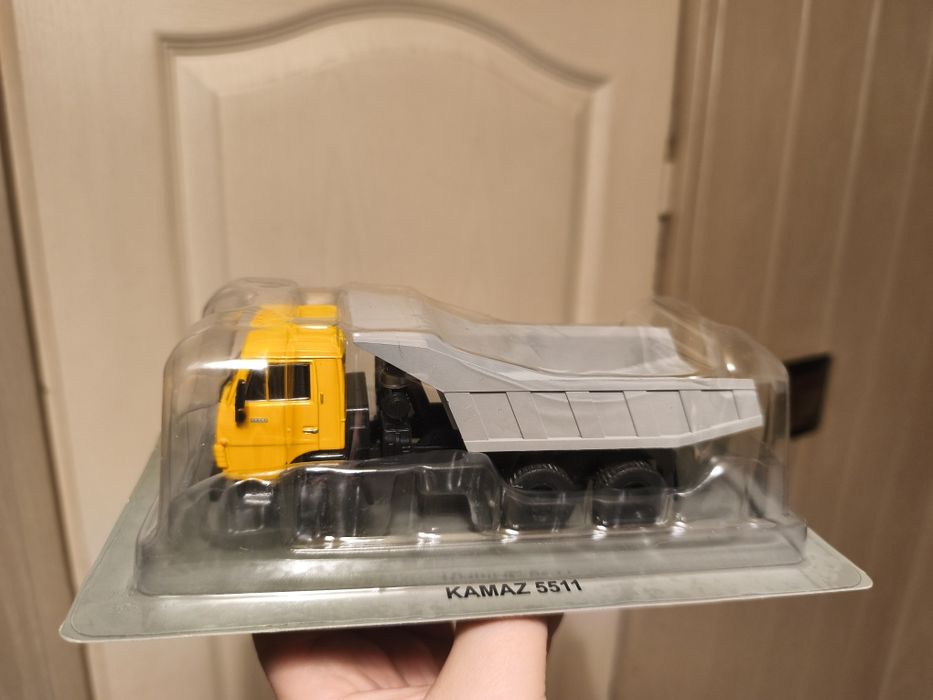 >Kultowe ciężarówki z epoki PRL - Kamaz 5511, skala 1:43, Deagostini!