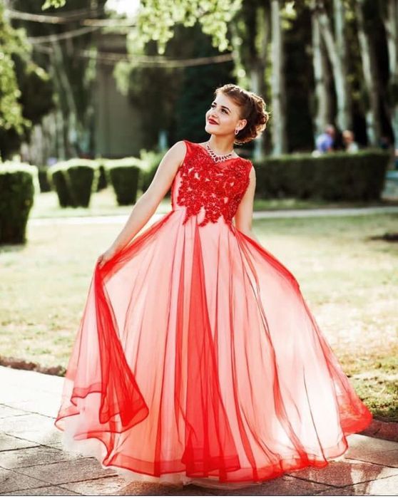 Вечірня сукня випускна