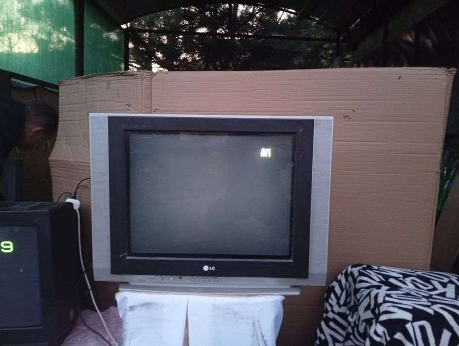 Продам телевизор