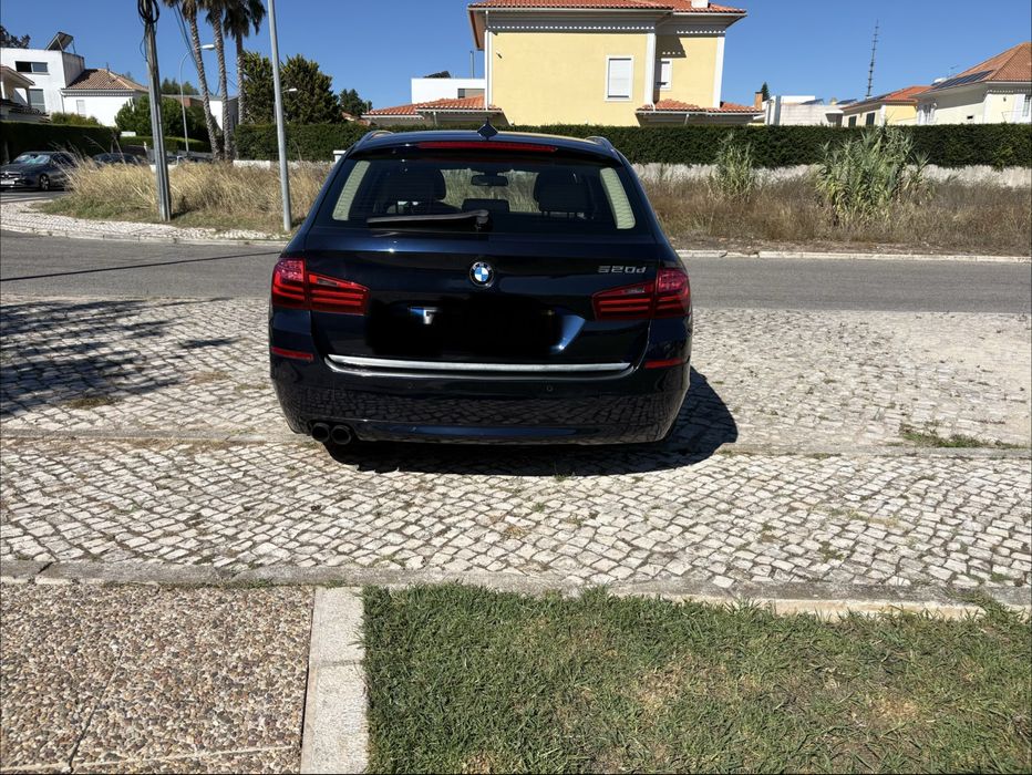 BMW F11 520d com teto de abrir
