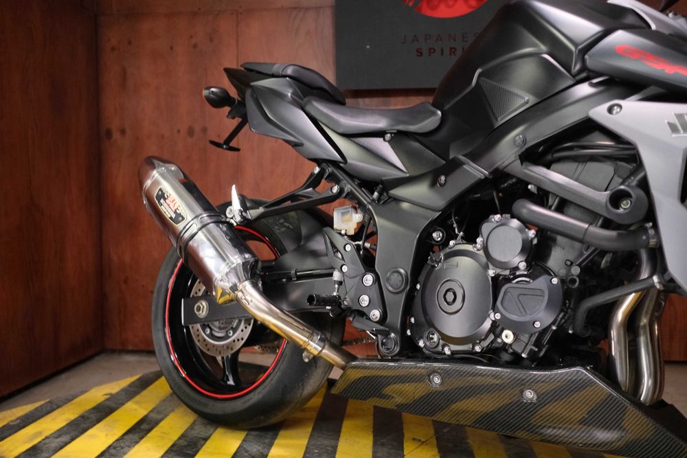 Suzuki GSR750 із Японії