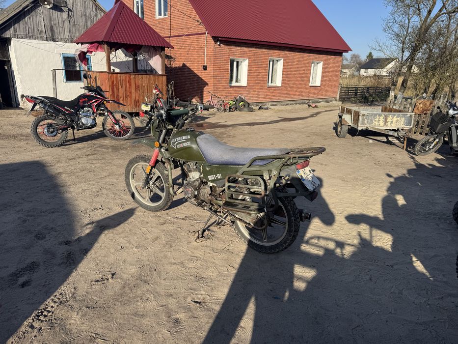 Продам шинерй інтрудер 200