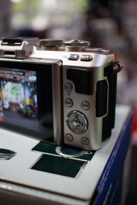 olympus pen f - купити фототехніку, відеотехніку - Ціна на OLX.ua