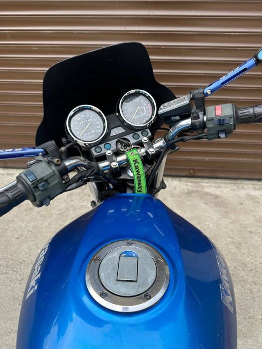 Kawasaki er 5 500