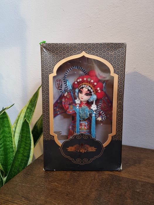 Lalka laleczka figurka chińska nowa