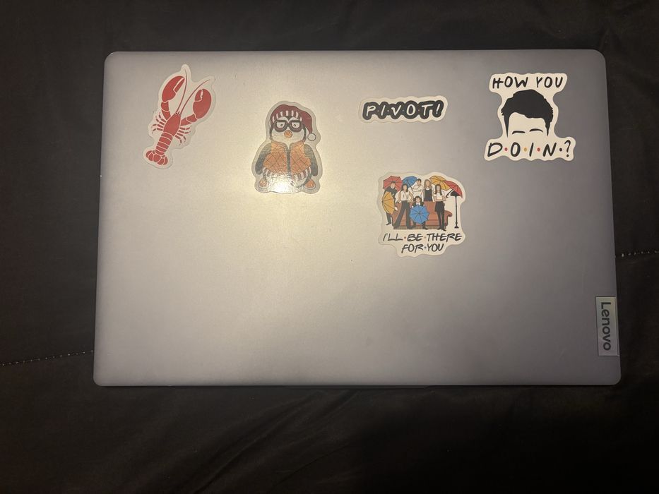 Portátil Lenovo IdeaPad Slim 3