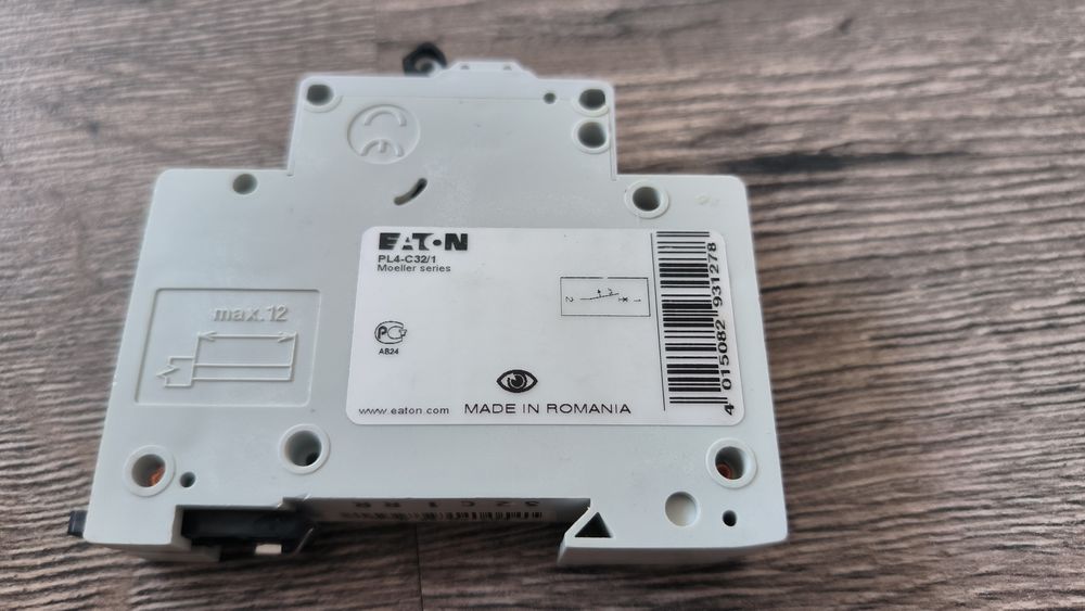 Автоматичний вимикач EATON PL4