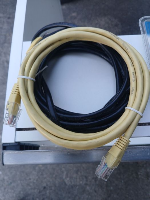 7 Computer Cables - €5457157137012500480