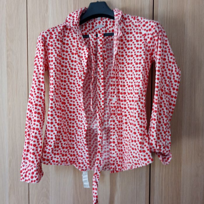 Koszula bawełniana Wólczanka w czerwone kropki z kokarda