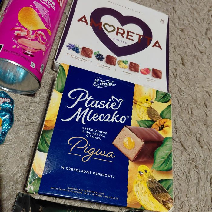 Zestaw słodyczy i chipsów