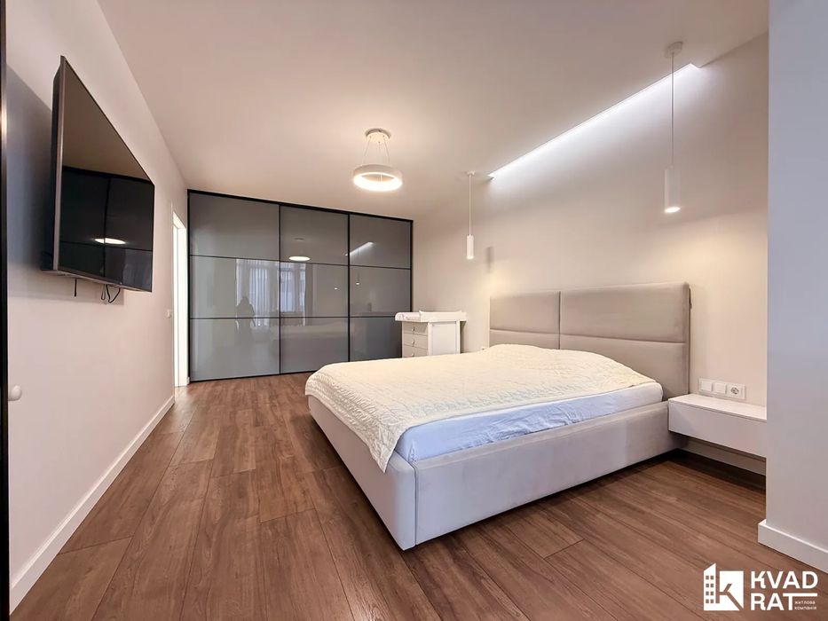 Продаж просторої однокімнатної квартири з ремонтом у Європейське  Сіті