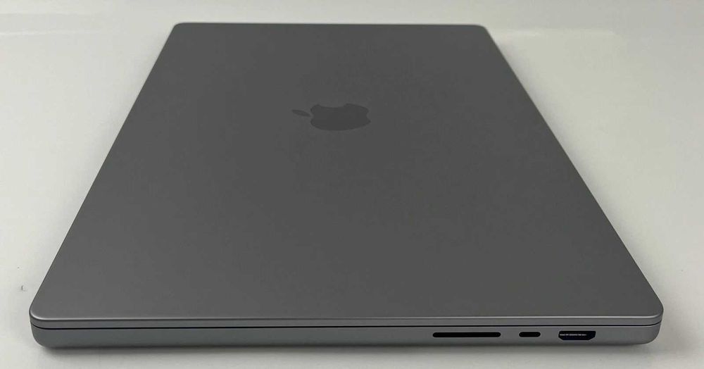 MacBook Pro 16,2" M2 Max | 32gb 1TB SSD | 12c CPU 38c GPU | 85% Pojemności