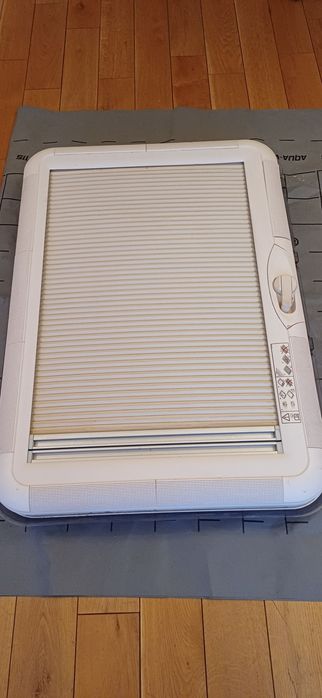 Okno dachowe do kampera