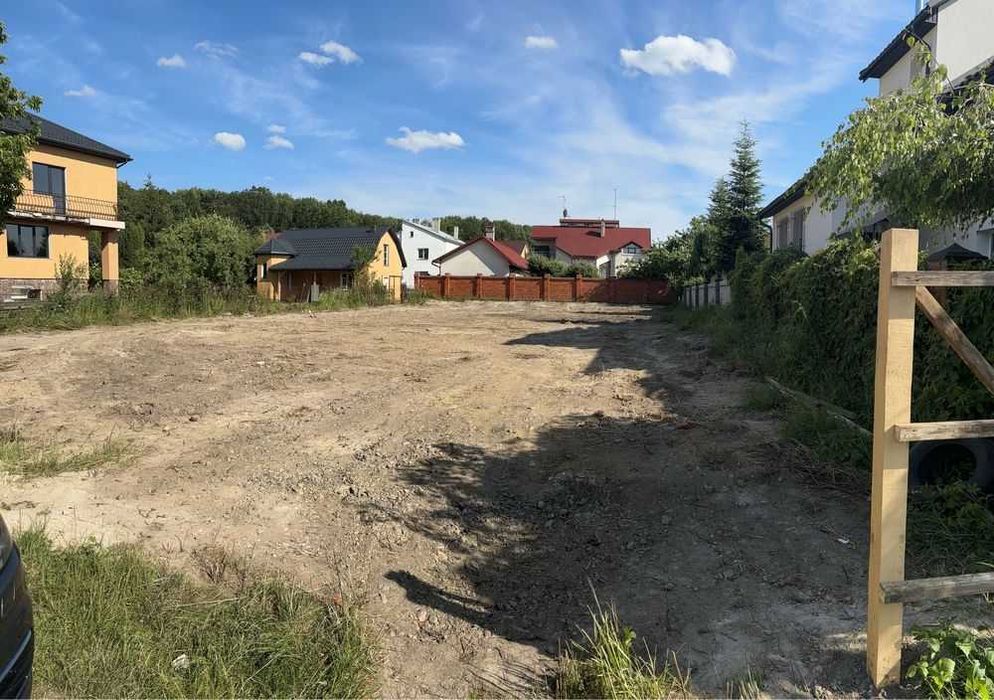Продаж земельної ділянки під забудову 10 соток у с.Оброшине