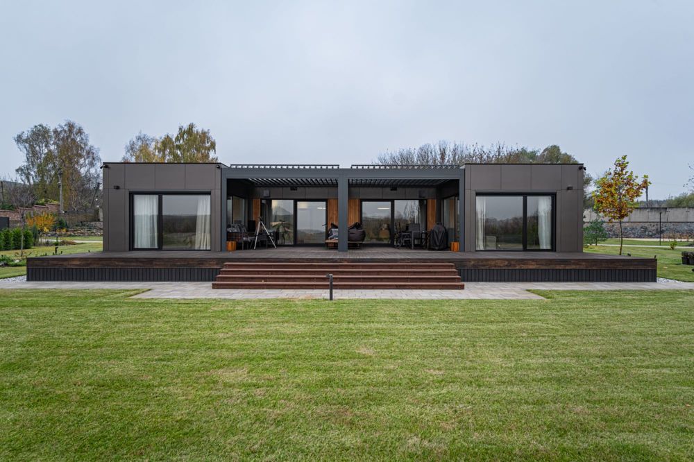 Продаж сучасної садиби у с.Велика Солтанівка - 1,1841 Га.