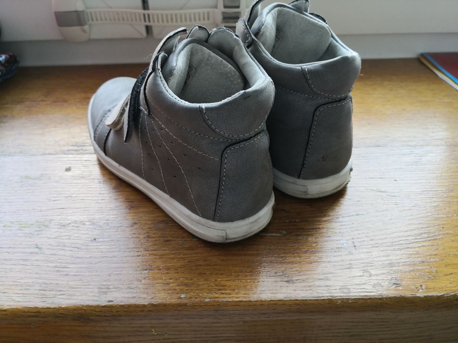 Szare  buty przejściowe, trzewiki. 30