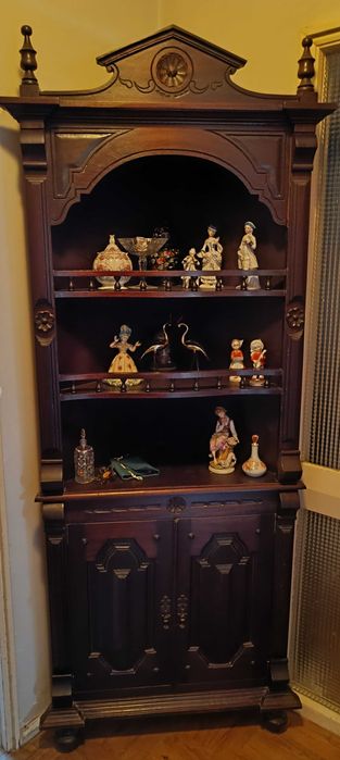 Cantareira de canto invulgar