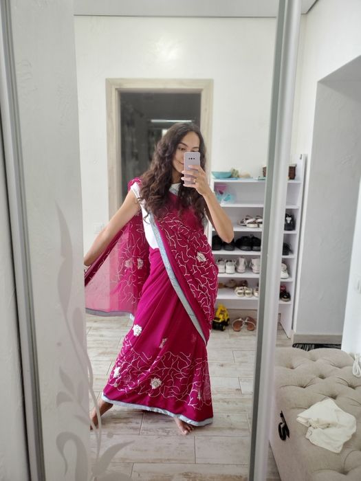 Сарі жіноче індійський одяг