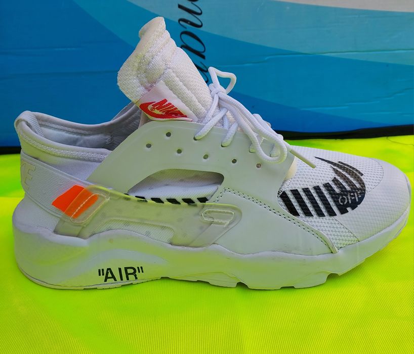 Кросівки легкі  Nike Huarache Fragment білі