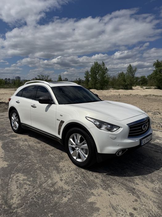 Продам Infinity QX70
