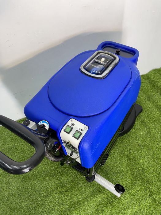 Hit ! Szorowarka akumulatorowa Climas CRYSTAL 495 LB / 24 V KARCHER