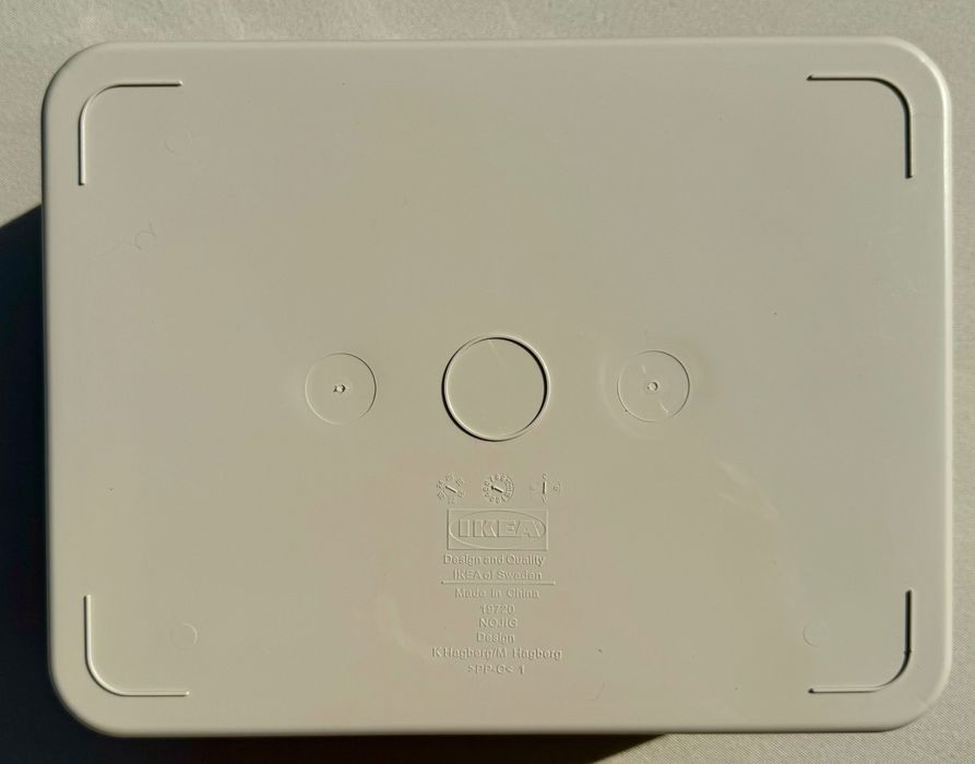 Beżowe pudełko Ikea