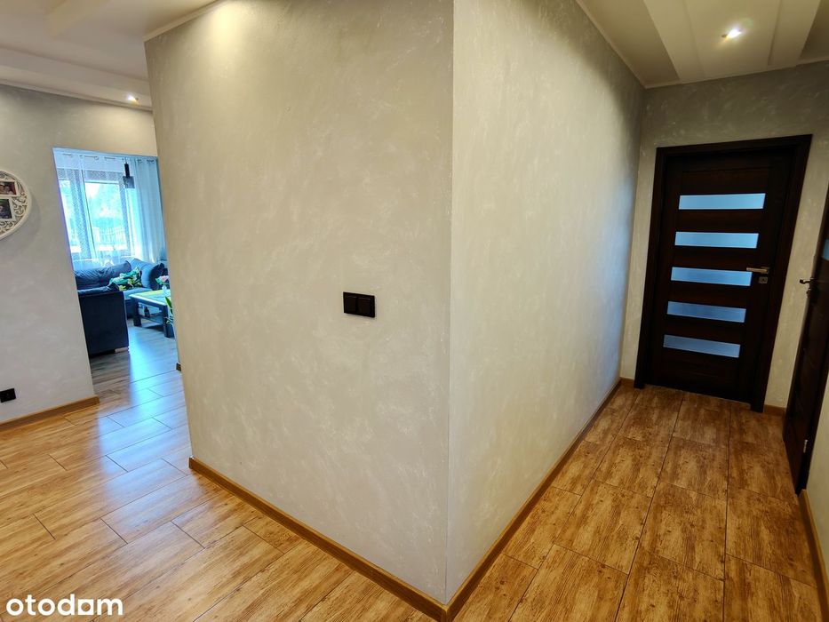 Przestronny dom 120 m2 z garażem, fotowoltaika, Klimatyzacja.