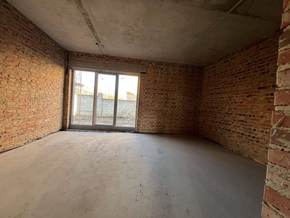 Продаж котеджа з газом та підключеними міськими комунікаціями