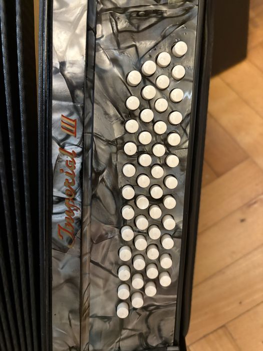 Akordeon hohner stan bardxo dobry