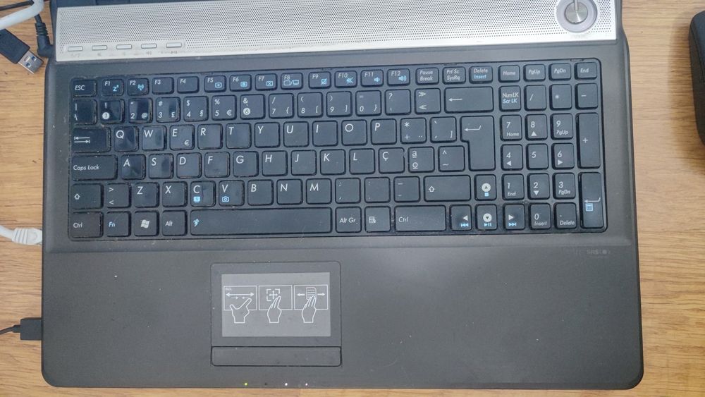 Asus N61v GT240m 120GB SSD 500GB IDE 4GB Ram